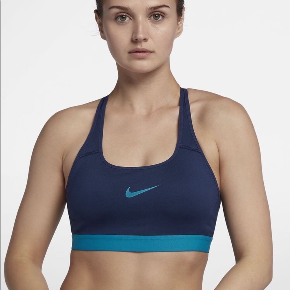 *NWOT* Nike Classic Strappy Women's Sports Bra